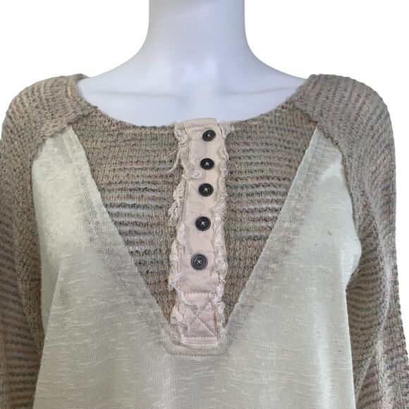 Umgee USA Henley Boho Blouse Size S Embroidered Bell Long Sleeve Knit Cream Tan - Picture 4 of 8